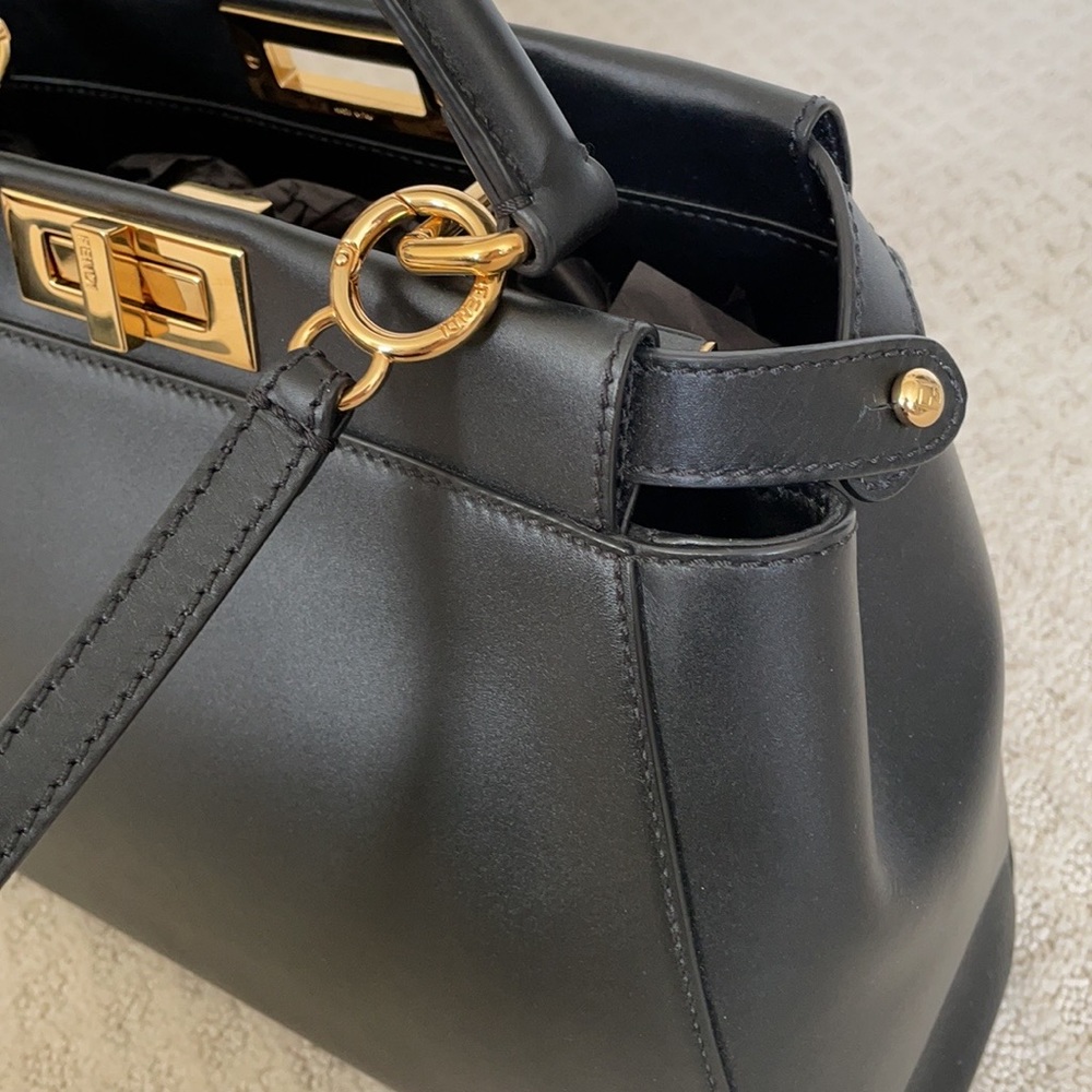 Fendi Vitello Morgan Shiny Nappa Medium Peekaboo in black with gold HW - Picture 4 of 9